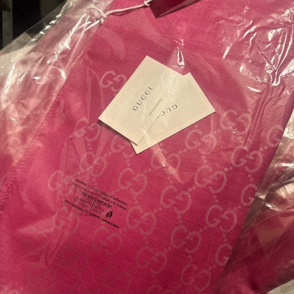 Gucci Hot Pink GG Jacquard Scarf - Picture 3 of 7